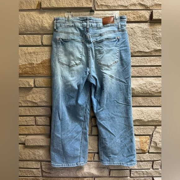 JUDY BLUE Tummy Control High waisted wide crop double button cropped jeans 13 31 - Picture 7 of 12
